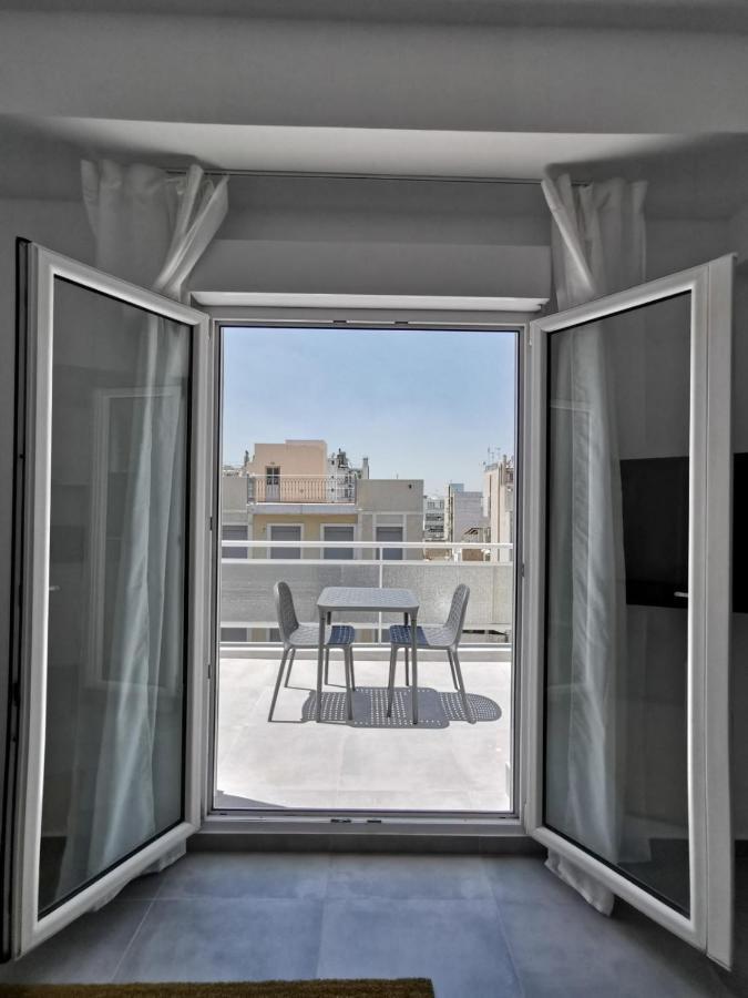 Ikarus Athens