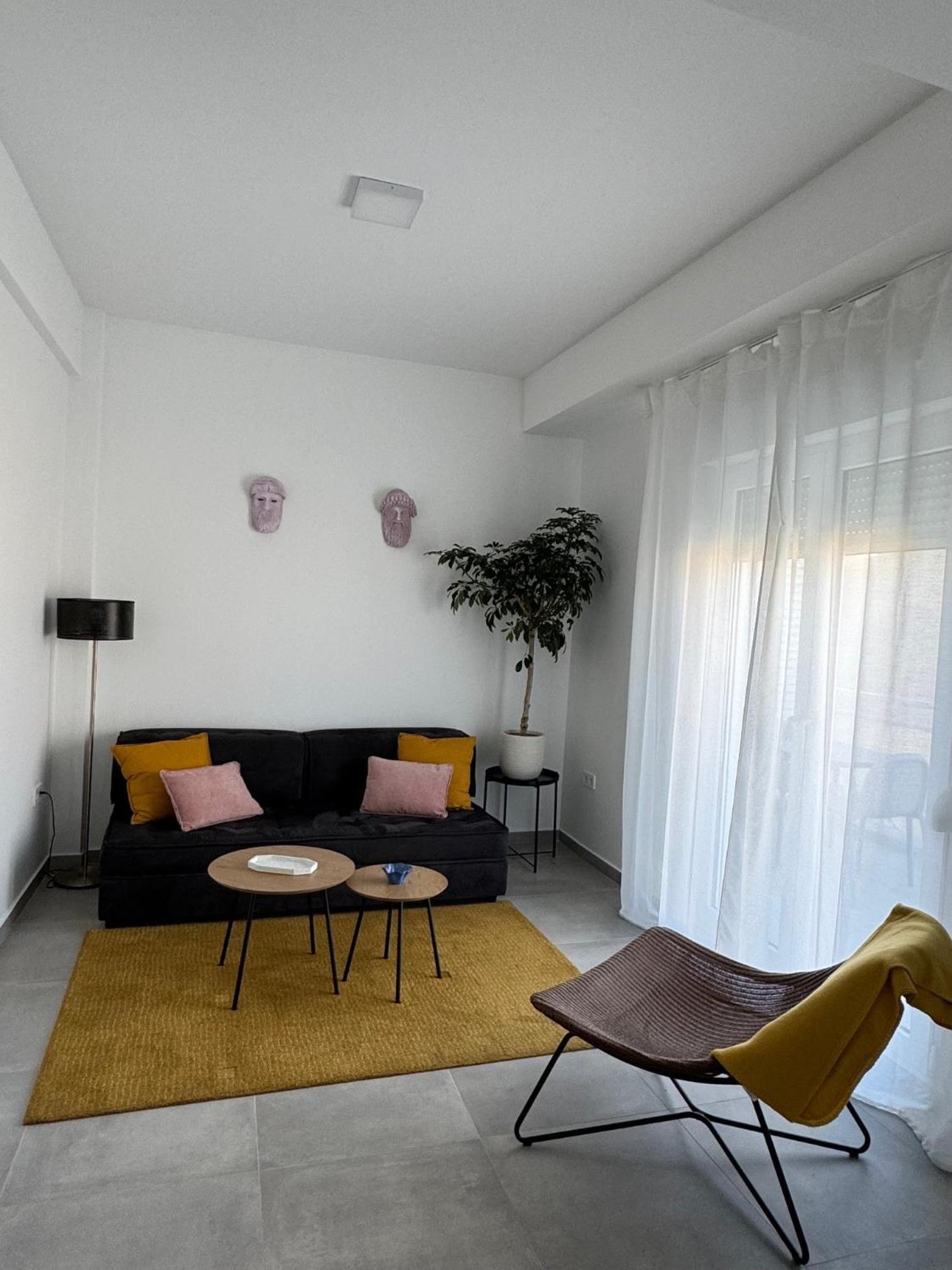 Ikarus Apartment *